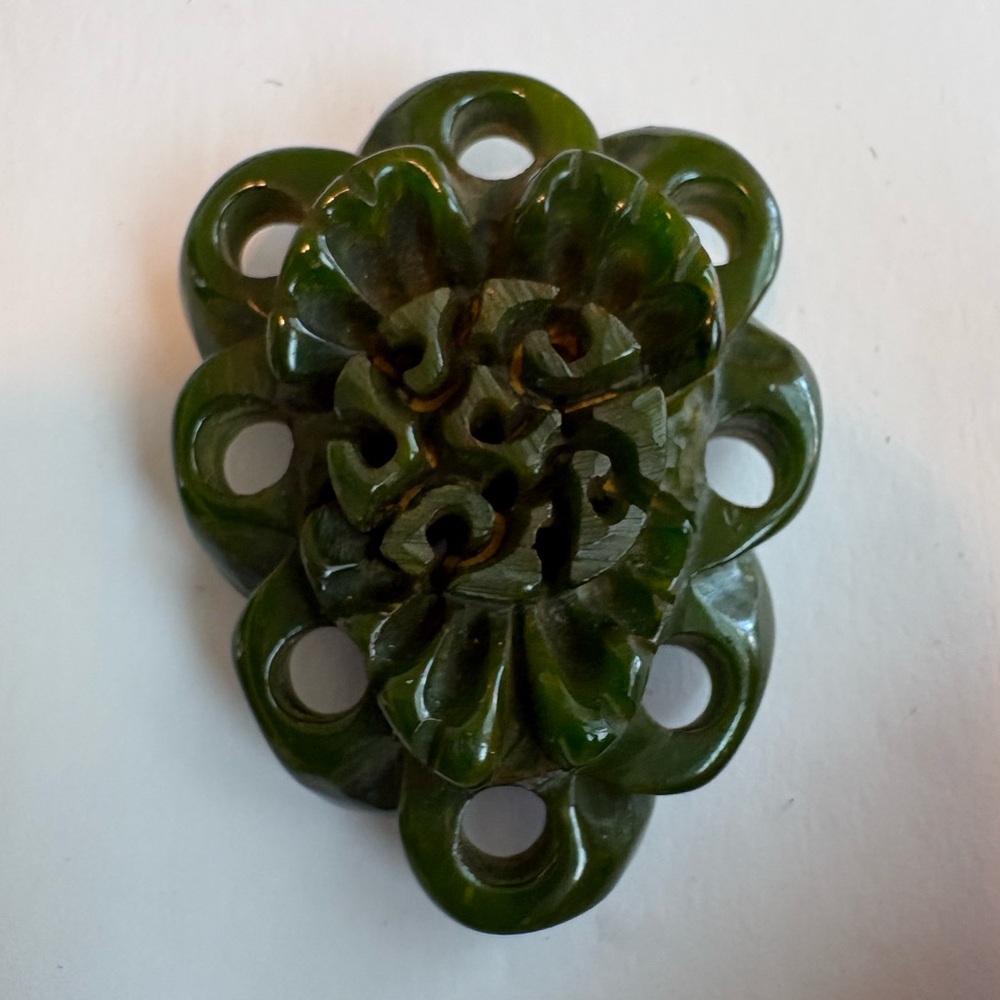 Scarf Hair Clip Accessory Green Carved Floral Elegant Estate Make An Offer!!